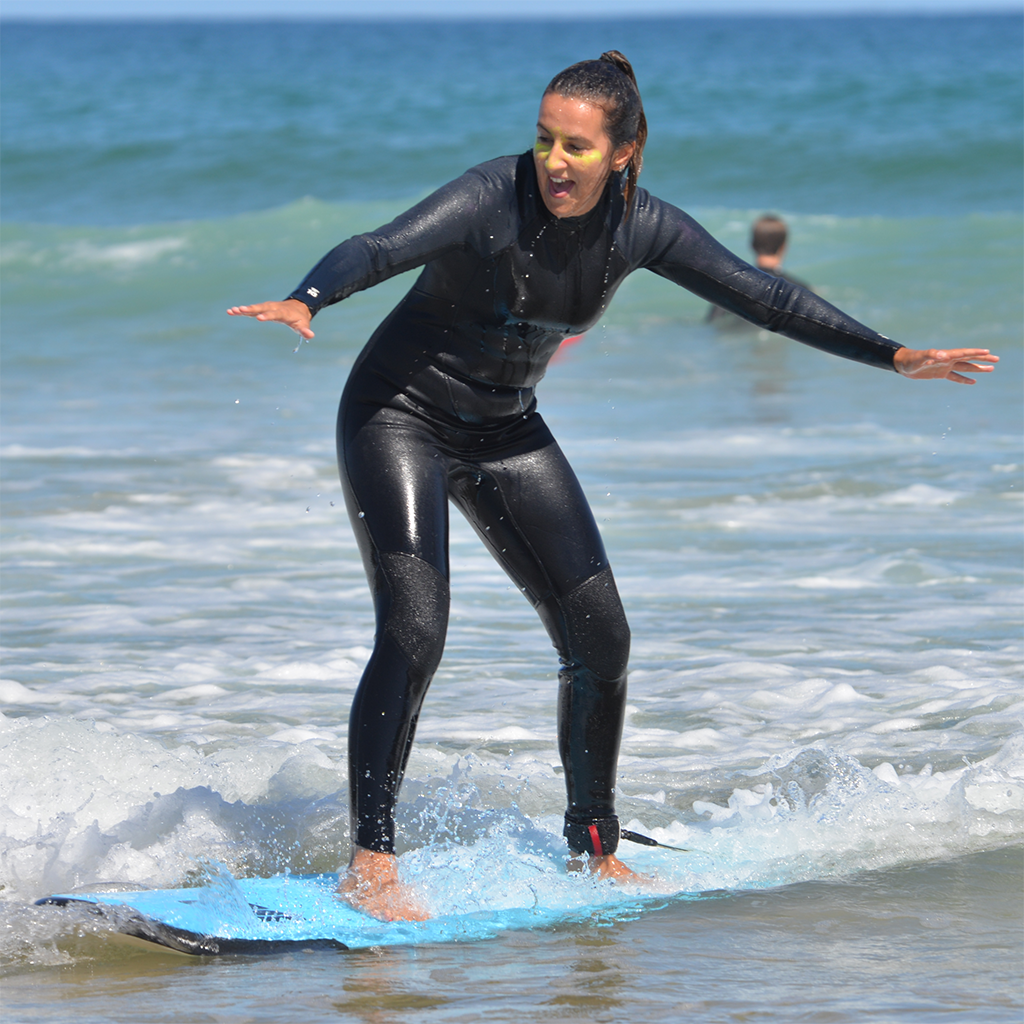 Olas en Playa Berria, ideales para practicar Surf